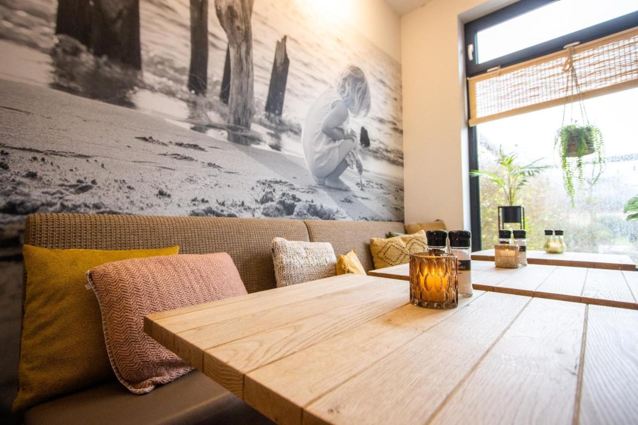 Hotel Neptunus 에크몬드안지 외부 사진